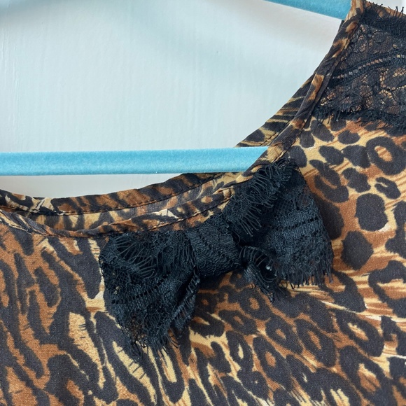 La Petite Française Leopard Print Dress with Lace Shoulder Detail – Size S/M - Picture 4 of 8